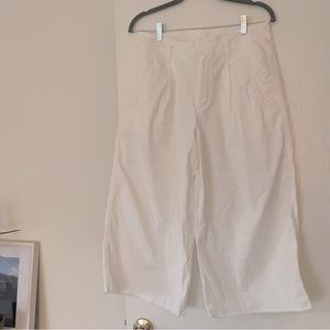 Wide Leg high rise cropped GAP capris- size 10